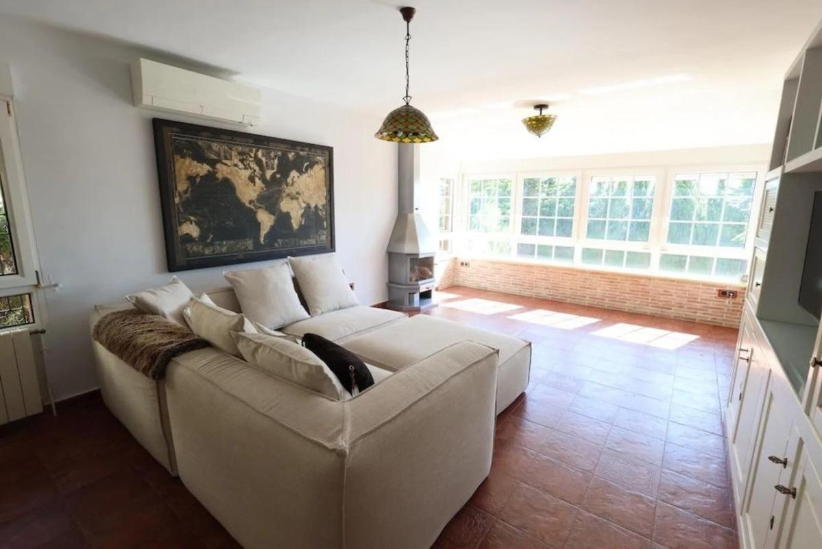 Sale of independent chalet in Barrio Villamartín-Las Filipinas, Orihuela
photo 1