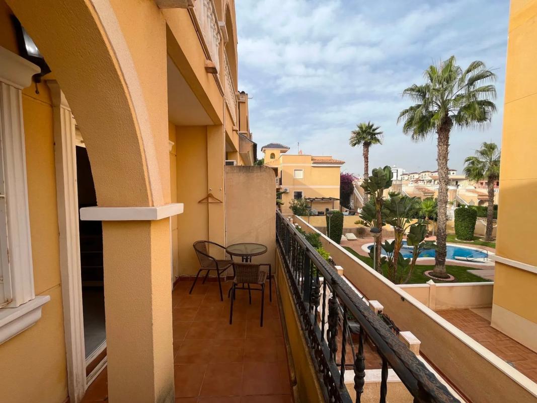 Sale of independent chalet in Barrio Villamartín-Las Filipinas, Orihuela
photo 2
