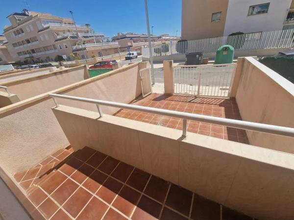 Piso en venta en Barrio Villamartín-Las Filipinas, Orihuela
photo 1