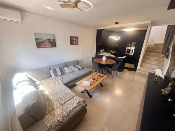 Chalet pareado en calle la Dolores, 1 thumbnail 1