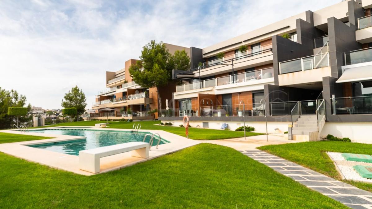 Sale of apartment in Calle Estrecho de Bonifacio, 6, Orihuela
 photo 2
