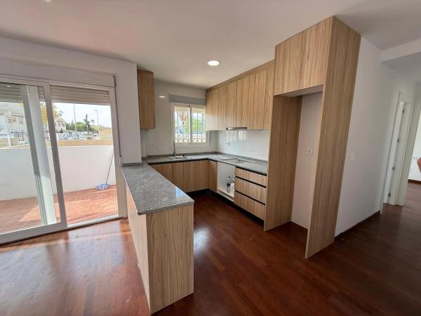 Piso en venta en Barrio Zeniamar-Horizonte-La Campana, Orihuela
photo 1