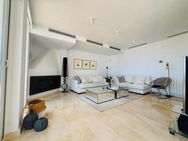 Independent chalet for sale in Altea la Vella, Altea
thumbnail 1