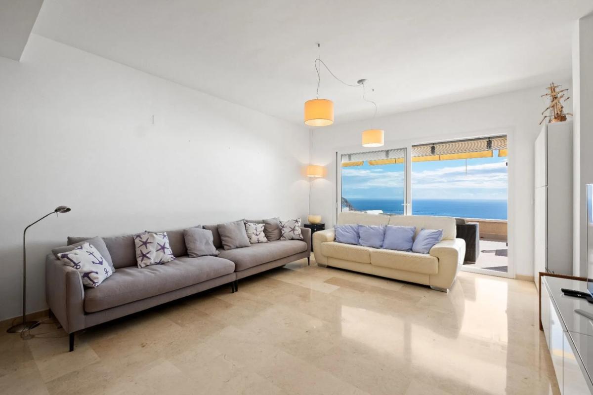 Penthouse sale in  Calle Holanda, Altea photo 3