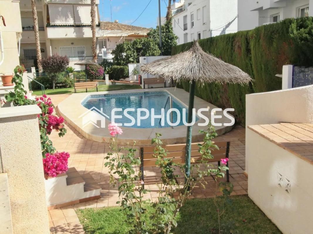 Venta de piso en Zona l'Olla, Altea
photo 1