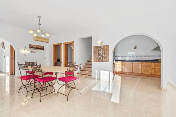 Independent chalet for sale in Urbanización Jardines de Alhama, Altea
 photo 2