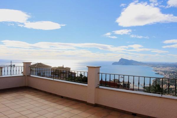 Частный шале на продаже в  Altea Hills, Алтея photo 1
