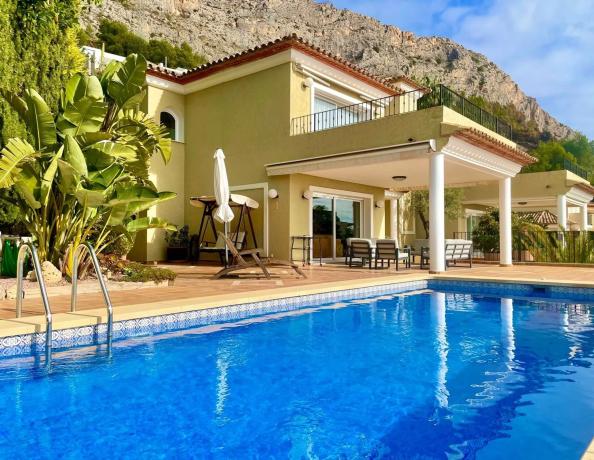 Частный шале на продаже в  Zona de Mascarat, Алтея photo 3