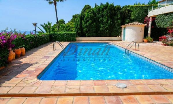 Частный шале на продаже в  Zona de Mascarat, Алтея photo 3