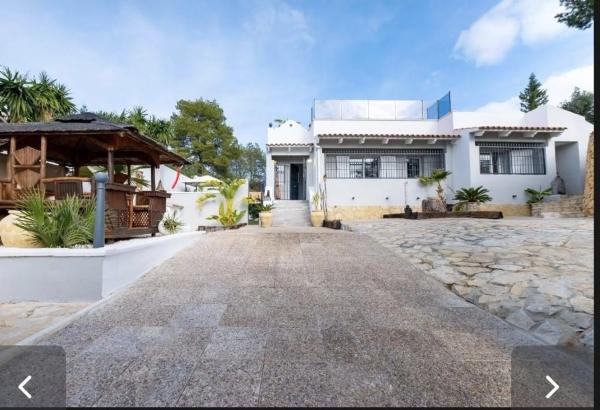Частный шале на продаже в  Altea Pueblo, Алтея photo 1