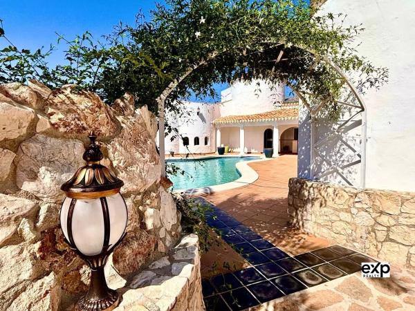 Частный шале на продаже в  Altea la Vella, Алтея photo 4