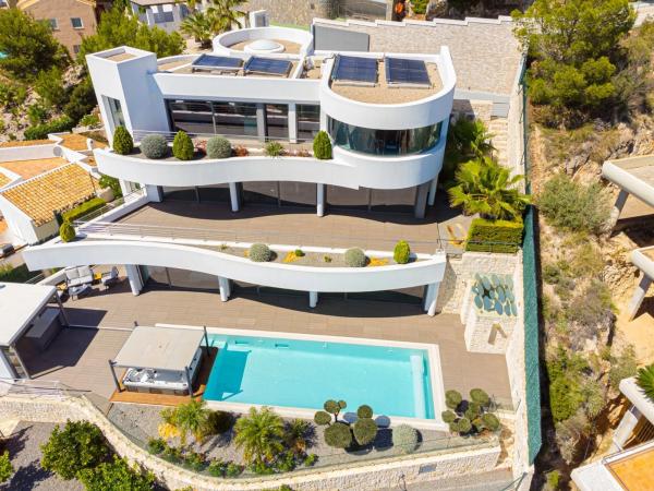 Частный шале на продаже в  Altea Hills, Алтея photo 1