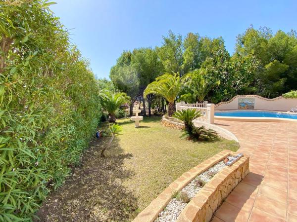 Independent chalet for sale in Calle Canna, Altea
photo 1