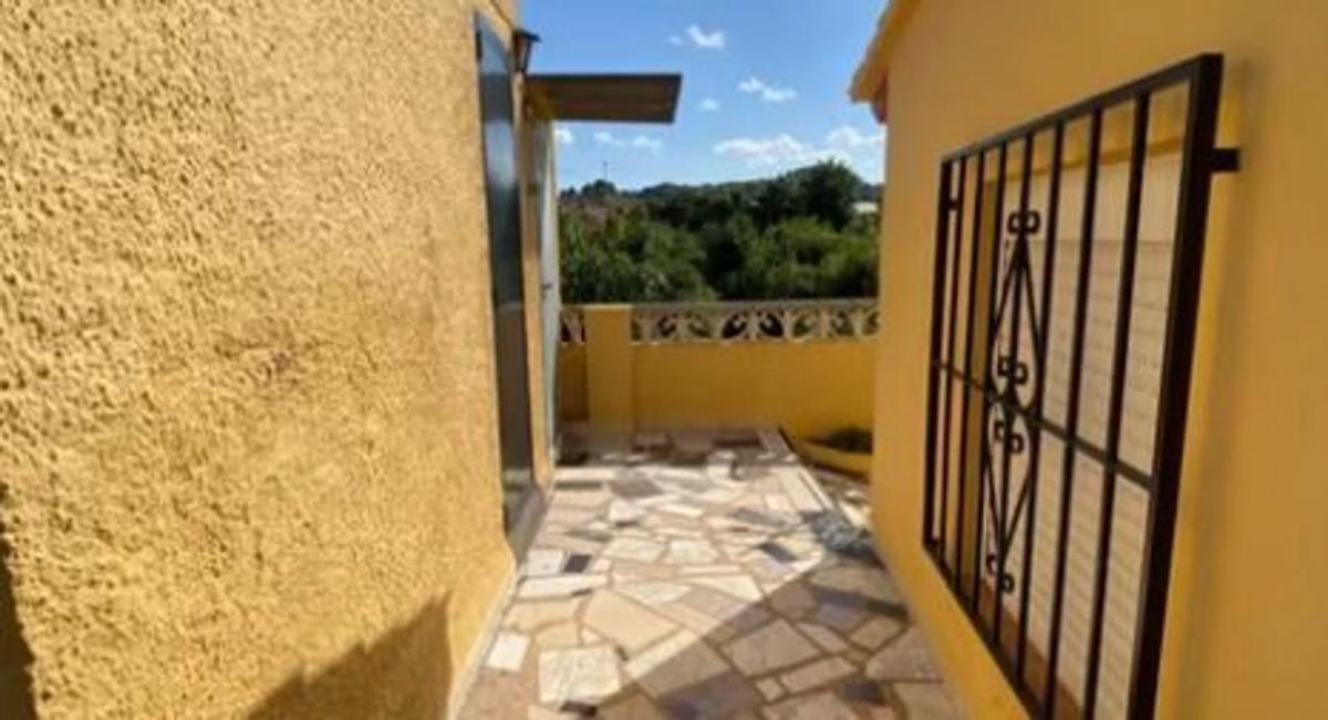 Продажа загородного участка в Zona l'Olla , Алтея photo 1