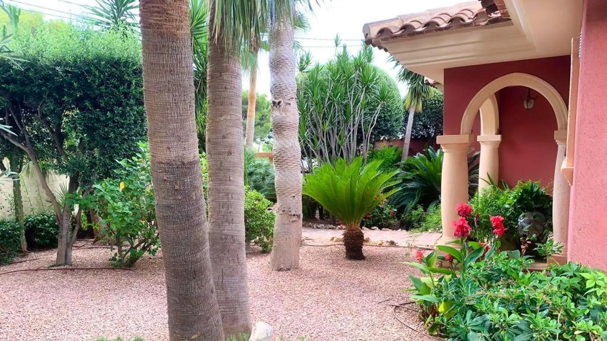 Sale of independent chalet in Calle la Guatla, Altea
 photo 4