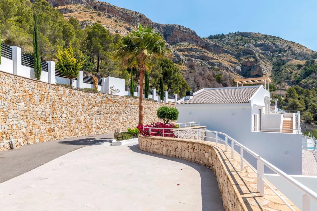 Sprzedaż niezależnego domku jednorodzinnego w Altea la Vella, Altea photo 2