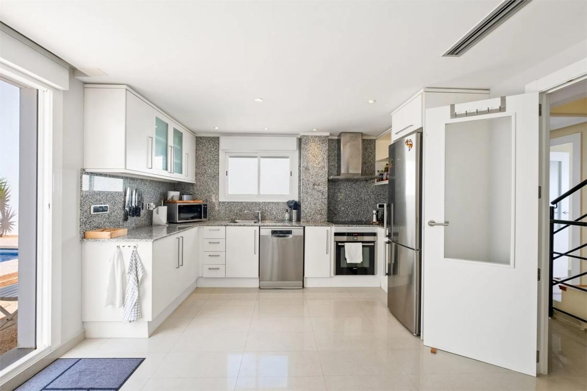 Продажа таунхауса в  Calle Estribord , Алтея photo 4