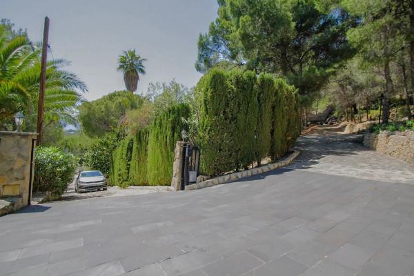 Частный шале на продаже в  Calle la Llebre, Алтея photo 4