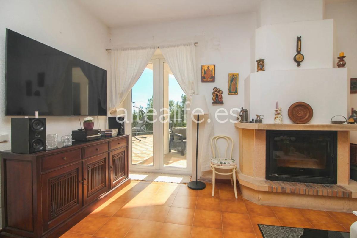 Продажа отдельного шале в Calle Figuera, Алтея photo 1