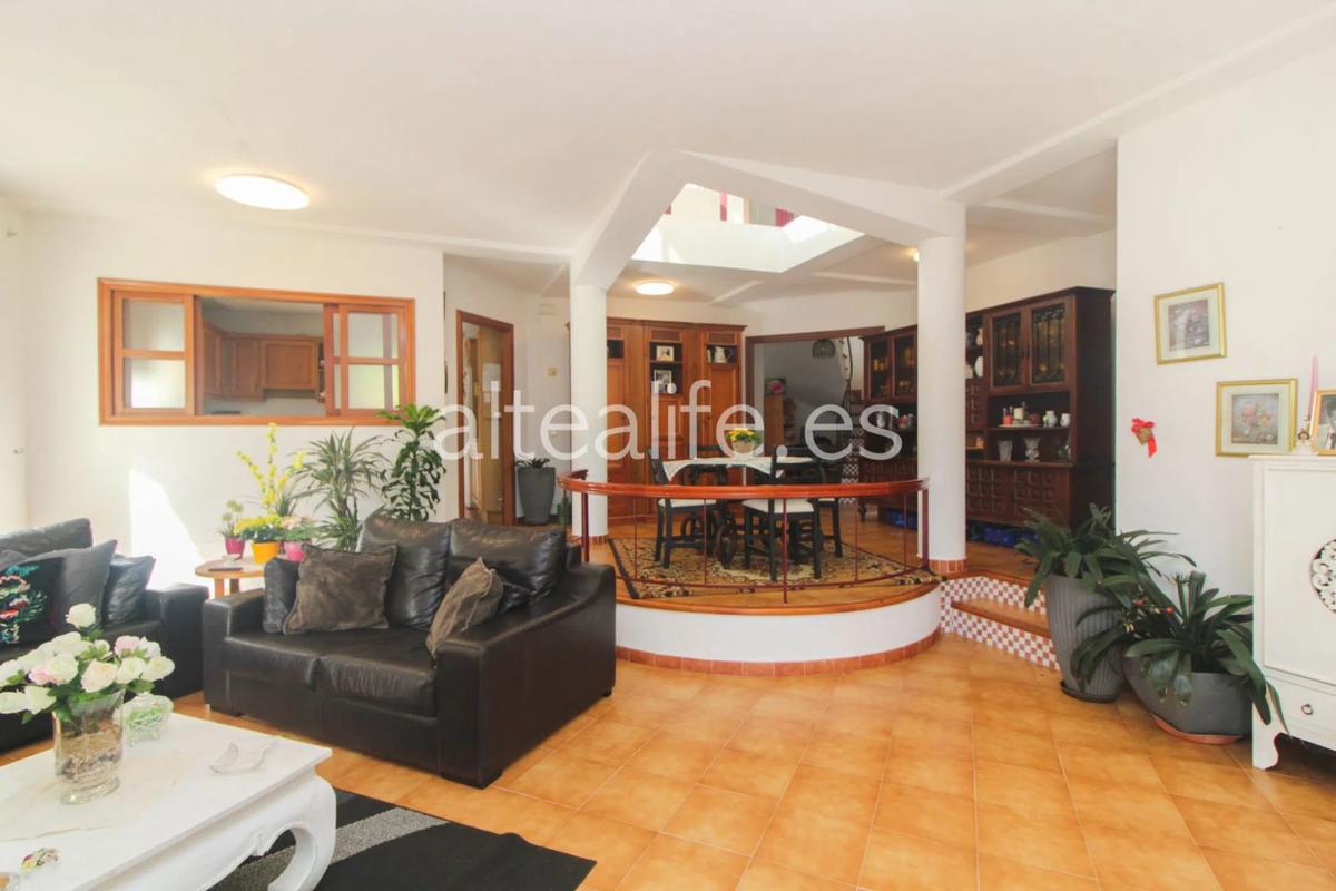 Продажа отдельного шале в Calle Figuera, Алтея photo 4