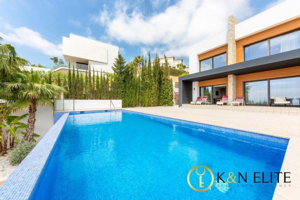 Independent chalet for sale in Calle de les Revoltes, Altea
 photo 2