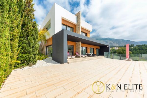 Independent chalet for sale in Calle de les Revoltes, Altea
 photo 3