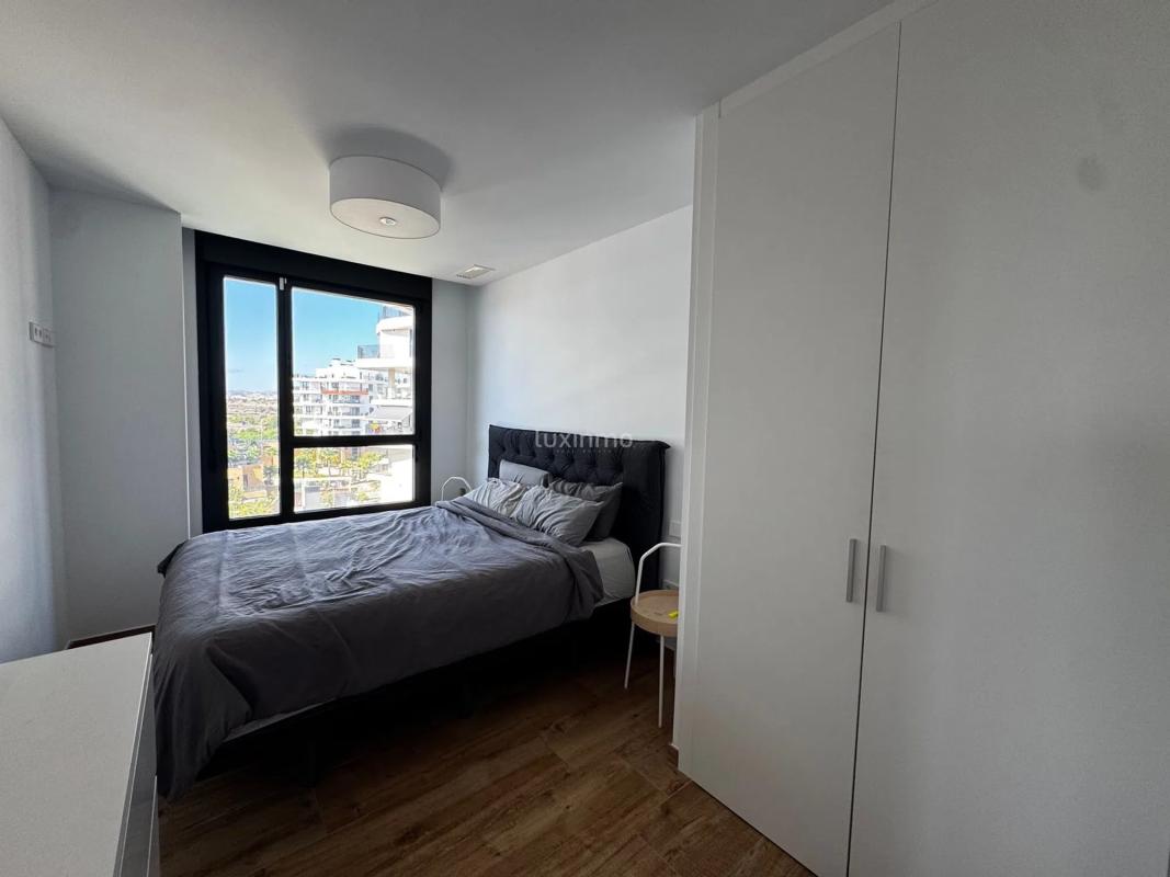 Venta de piso en Platja de Torres, La Villajoyosa / Vila Joiosa
photo 3