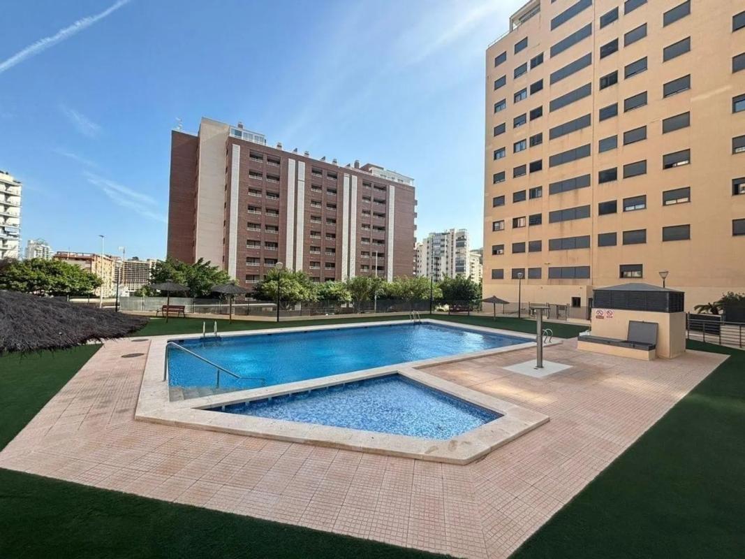 Sale of apartment in Avenida Mestral, La Villajoyosa / Vila Joiosa
photo 1