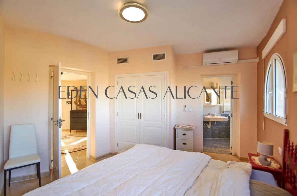 Venta de chalet independiente en Calle Alemanya, La Villajoyosa / Vila Joiosa
 photo 3