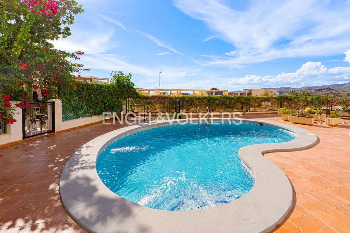 Venta de chalet independiente en Avenida d'Europa, La Villajoyosa / Vila Joiosa
 photo 2