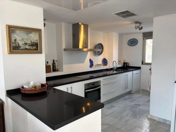 Chalet adosado en venta en Calle Dinamarca, 171 , La Villajoyosa / Vila Joiosa photo 1