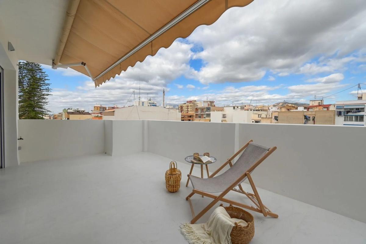 Sale of apartment in Centro Urbano, La Villajoyosa / Vila Joiosa
photo 4