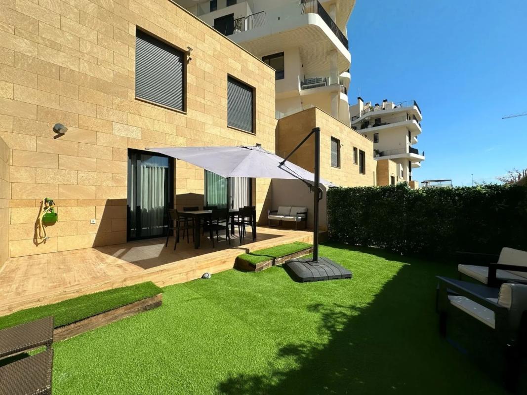Venta de chalet adosado en  Calle edeta, 3 , La Villajoyosa / Vila Joiosa photo 3