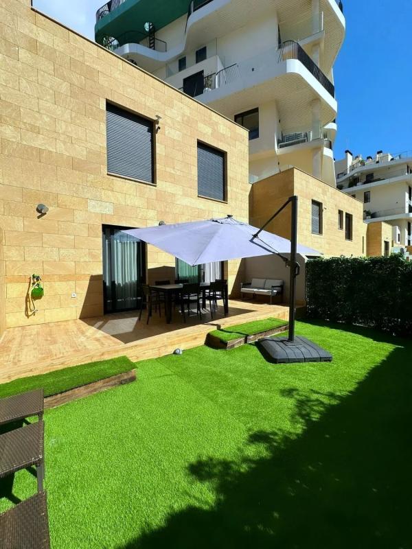 Venta de chalet adosado en  Calle edeta, 3 , La Villajoyosa / Vila Joiosa photo 4