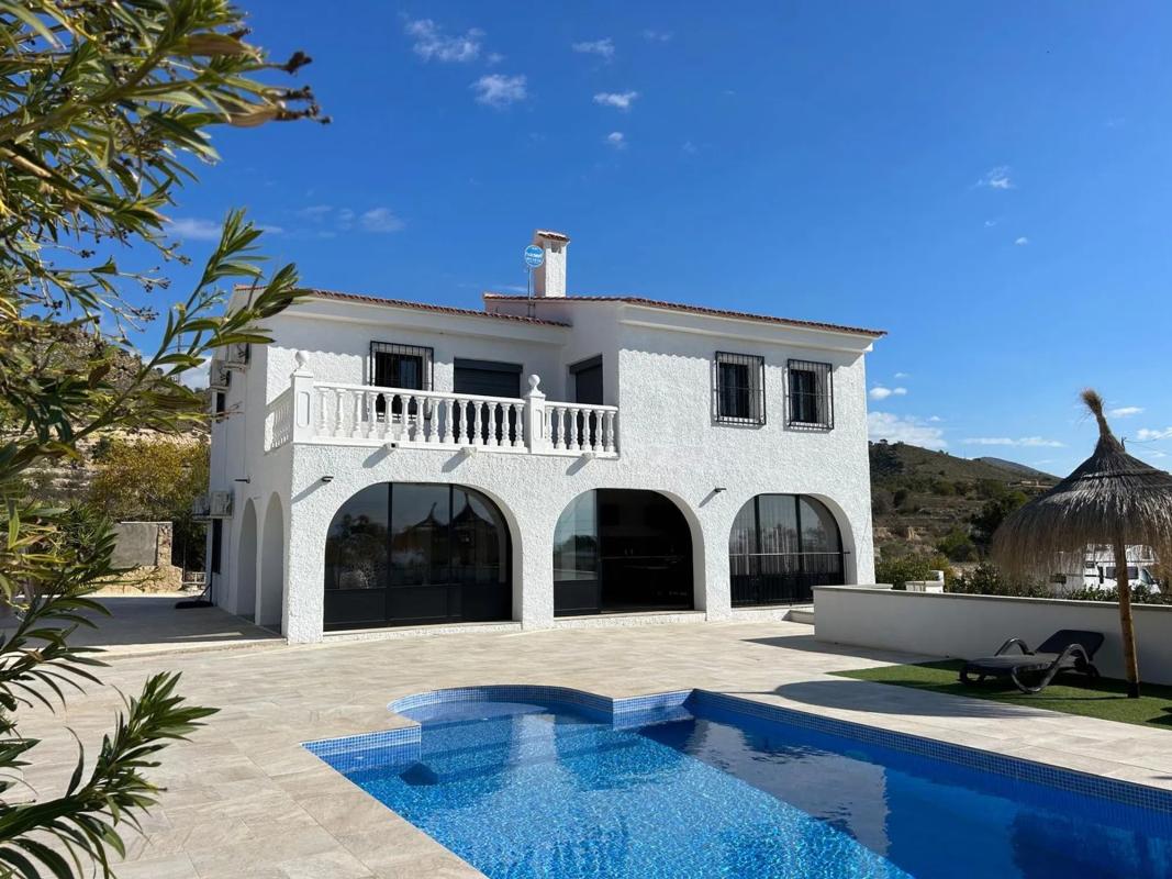 Venta de chalet independiente en Partida Damunt l'Horta, La Villajoyosa / Vila Joiosa
 photo 5