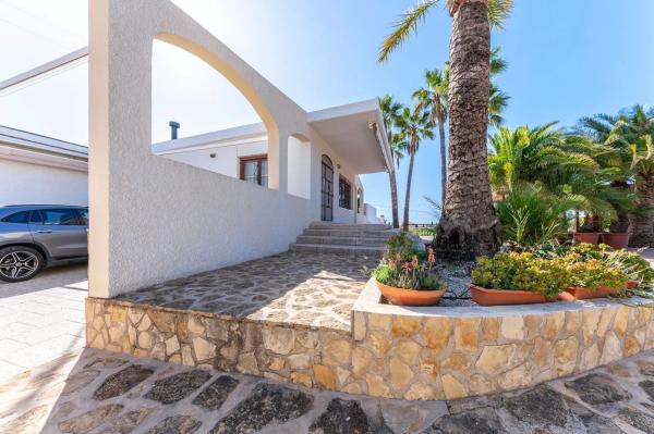 Chalet independiente en venta en Avenida la Almadrava, La Villajoyosa / Vila Joiosa
thumbnail 2