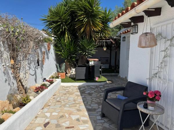 Chalet independiente en venta en Benimeit-Tabaira, Moraira
 photo 1