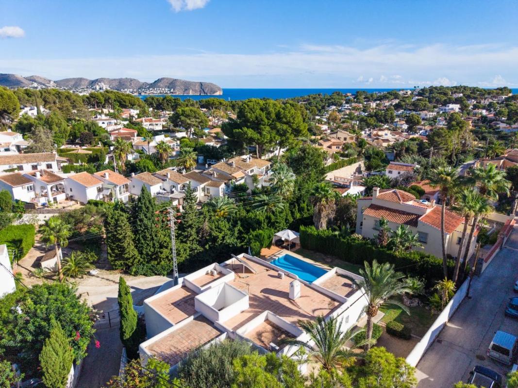 Sprzedaż niezależnego domku jednorodzinnego w Calle Medina, Moraira photo 2