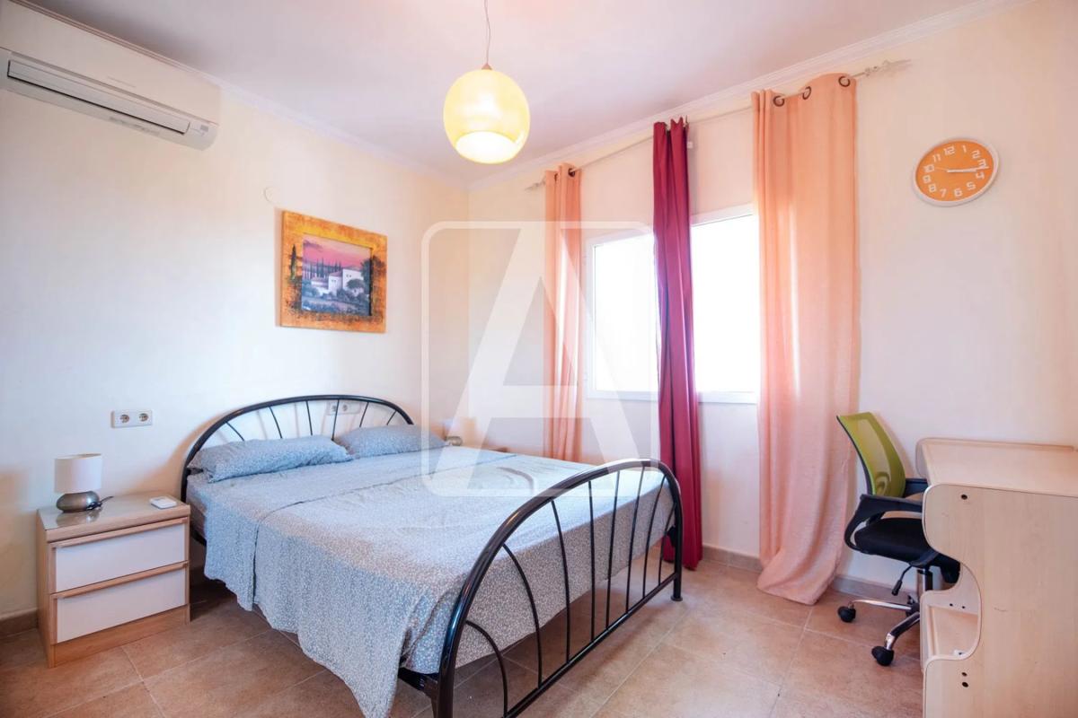 Продажа отдельного шале в  Pinar de Advocat-Cometa, Морайра photo 3