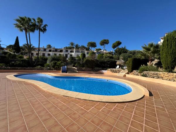 Chalet adosado en venta en  Calle Cullera , Moraira photo 4