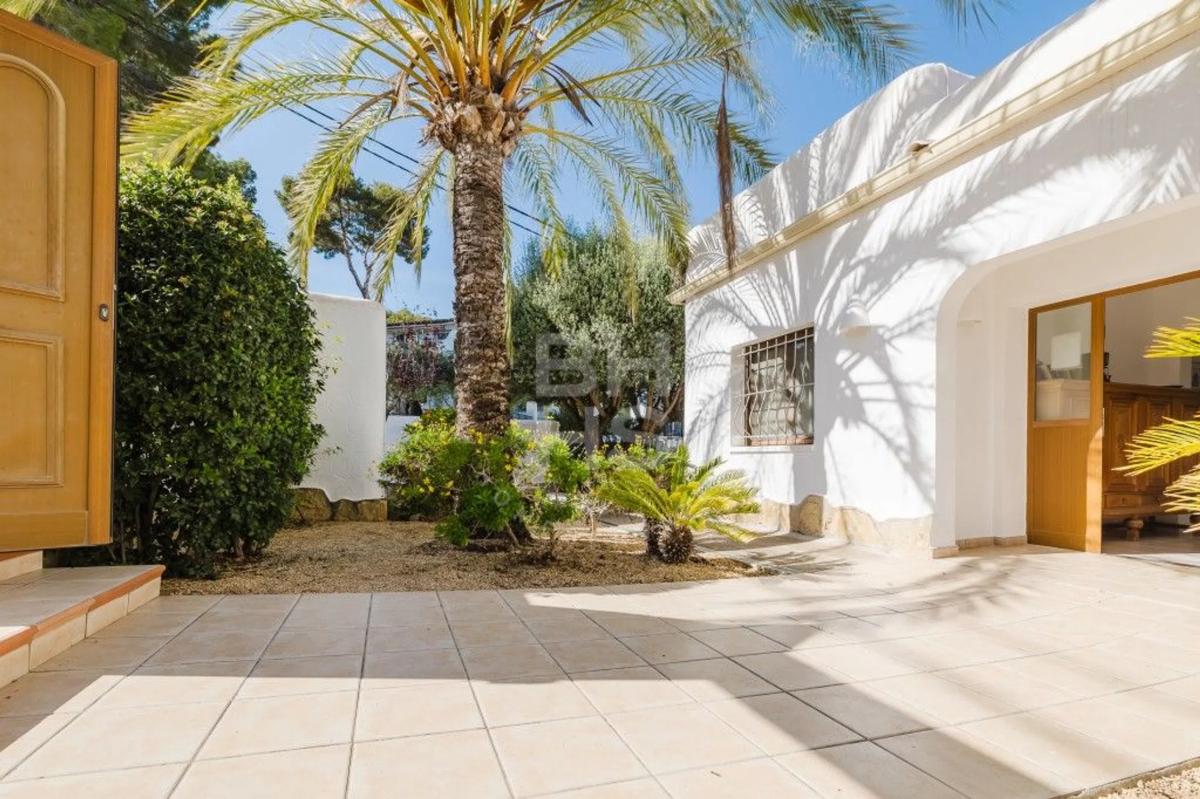 Sprzedaż niezależnego domku jednorodzinnego w Calle Medina, Moraira photo 3