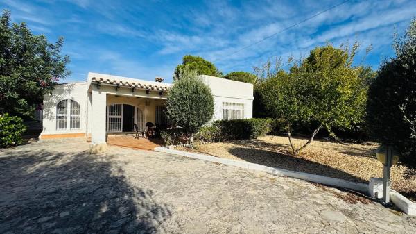 Chalet independiente en venta en Cordoba, Moraira
thumbnail 1