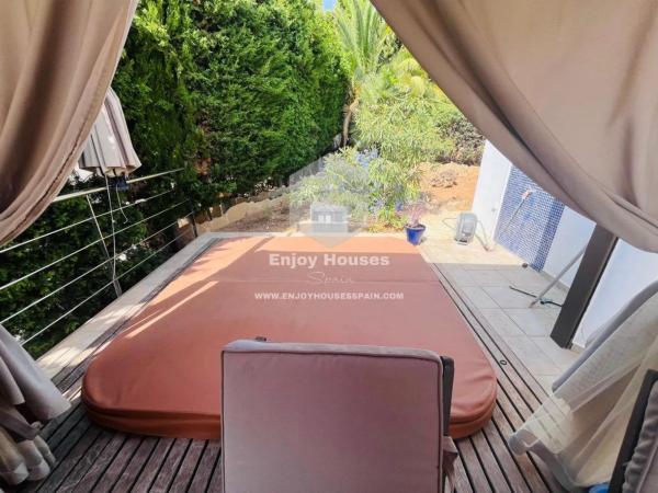 Chalet independiente en venta en Benimeit-Tabaira, Moraira
thumbnail 1