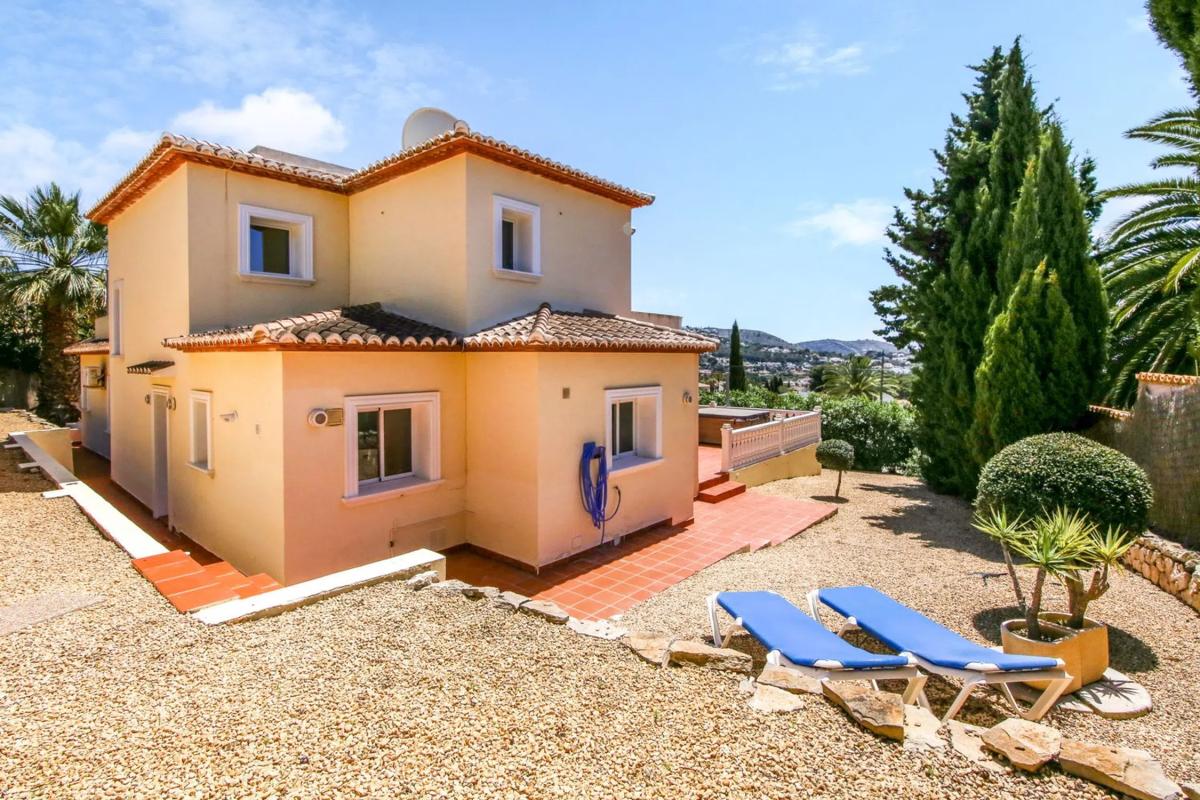 Sale of independent chalet in Benimeit-Tabaira, Moraira
 photo 3