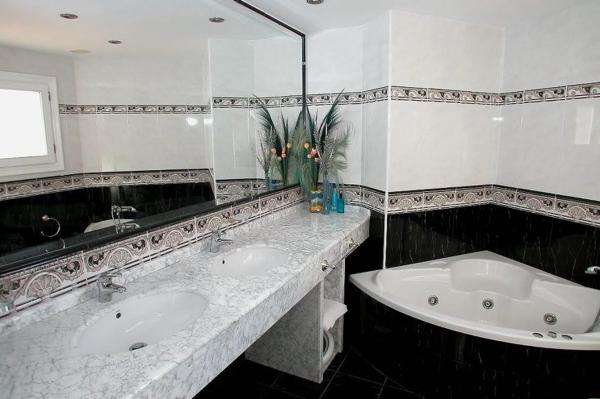 Chalet independiente en venta en Aveniguda de la Paz, Moraira
 photo 4