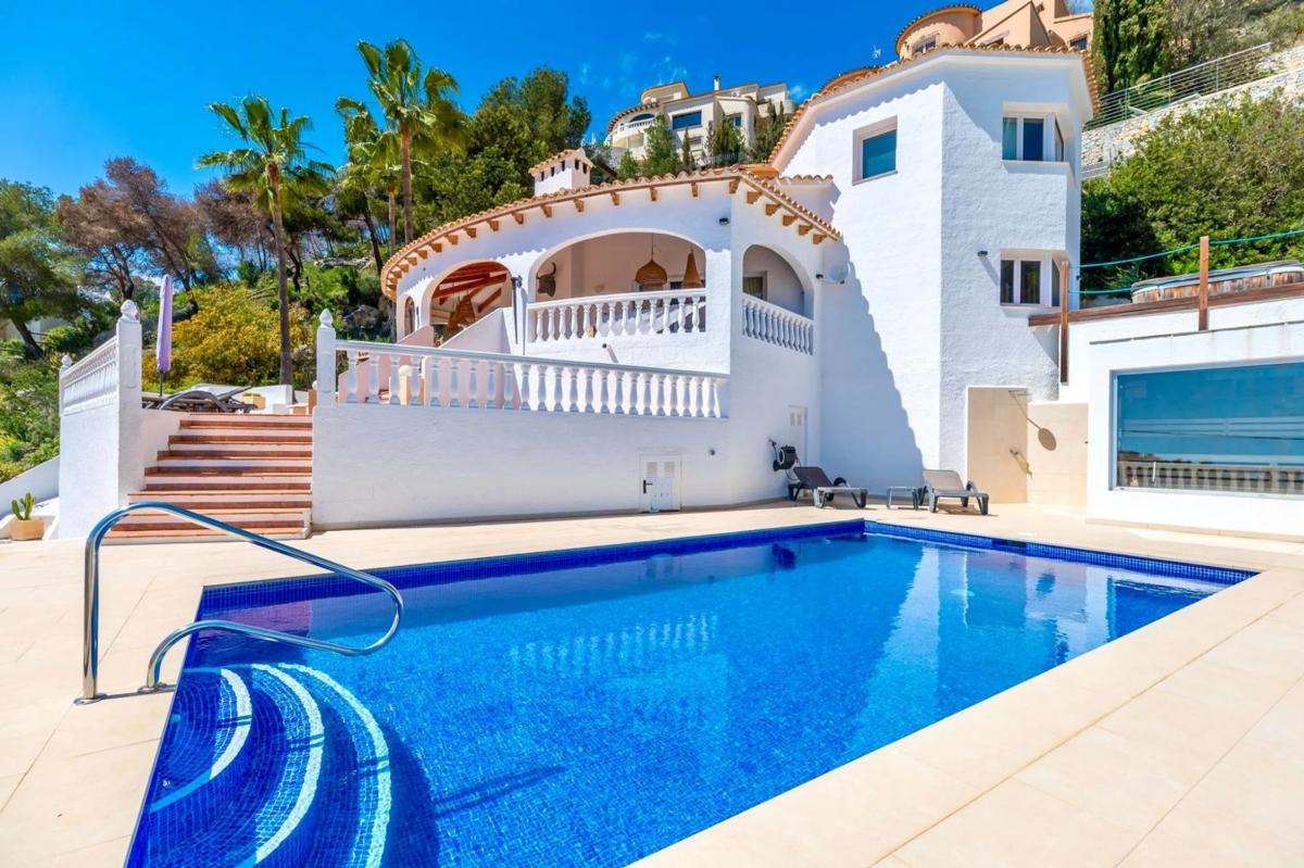 Sale of independent chalet in Calle Albi, Moraira
photo 1