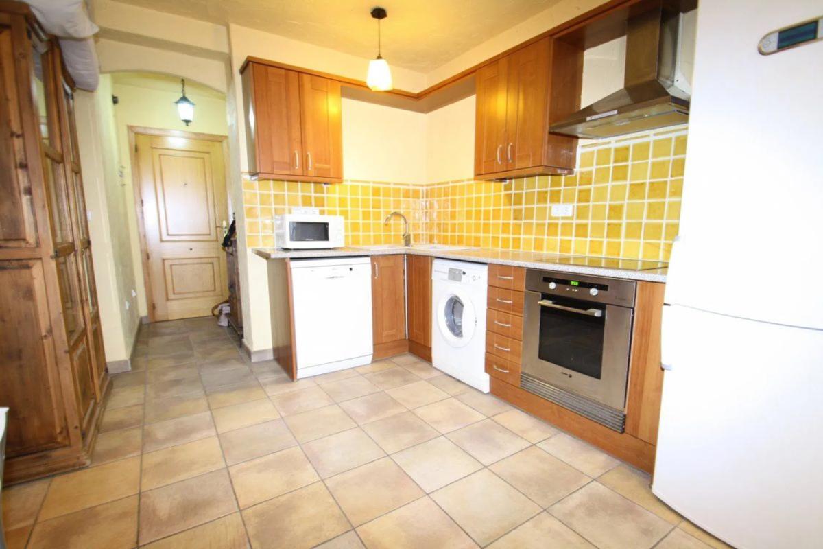 Sale of apartment in Casco urbano, Moraira
photo 2