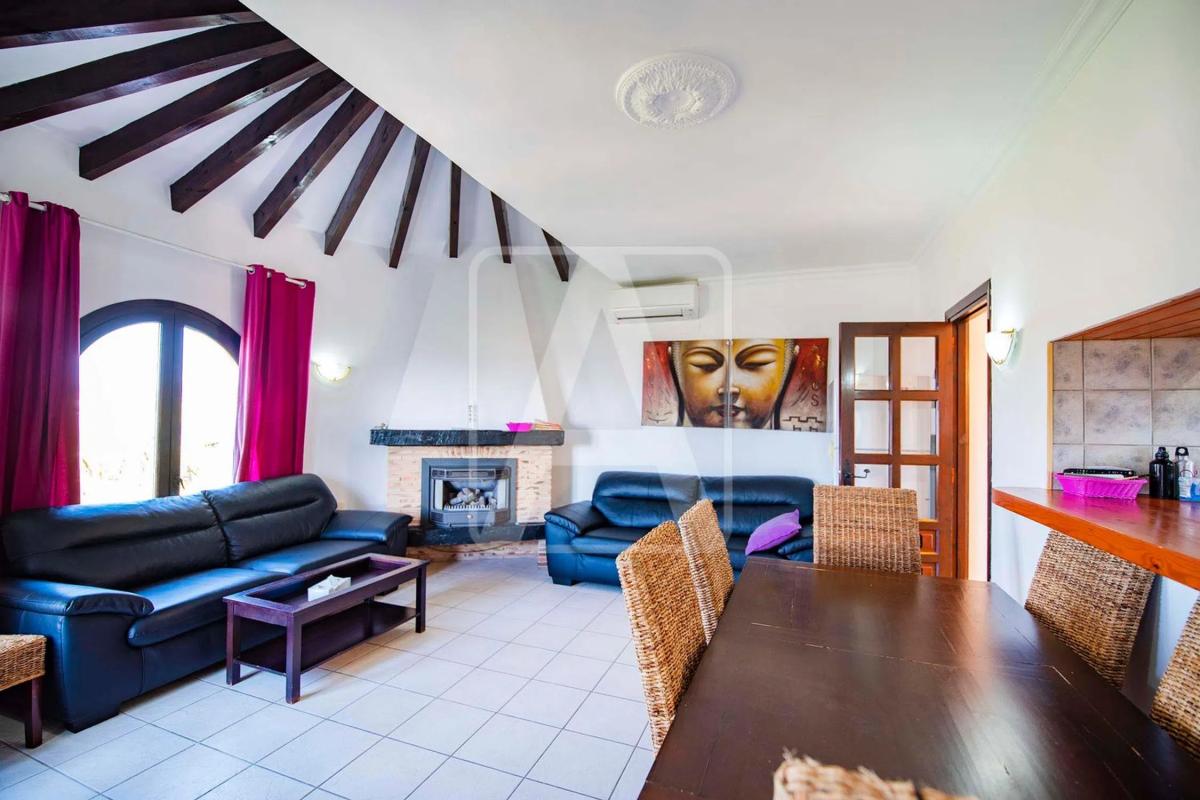 Sprzedaż niezależnego domku jednorodzinnego w Paichi, Moraira photo 1