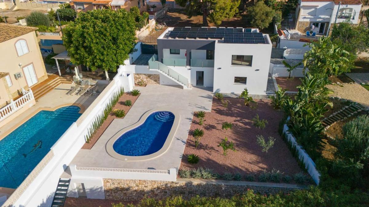 Sale of independent chalet in Cometa-Carrió, Calpe
photo 3