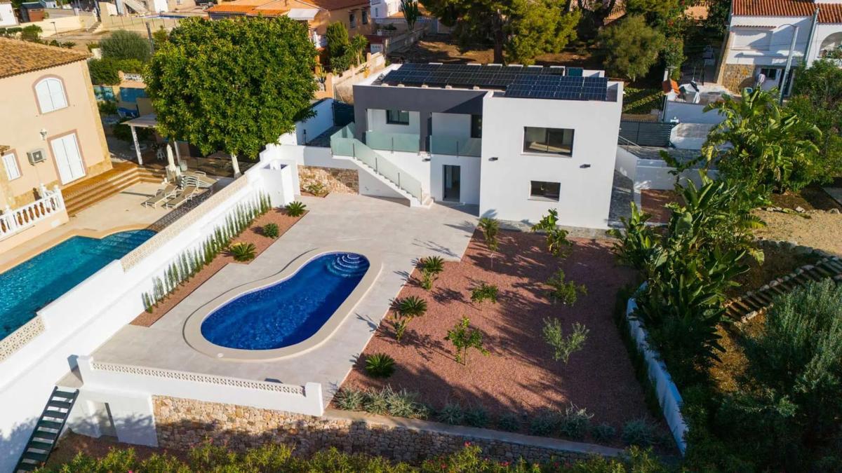 Sale of independent chalet in Cometa-Carrió, Calpe
photo 5
